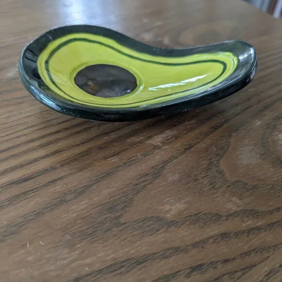 SMO Ceramics Avocado Dish - Picture 2 of 4